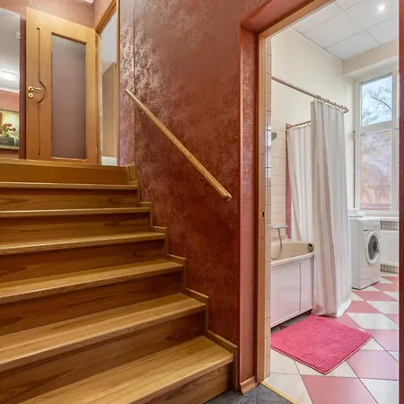 Heart, Split Level, Free Parking And Bag Storage * Riga