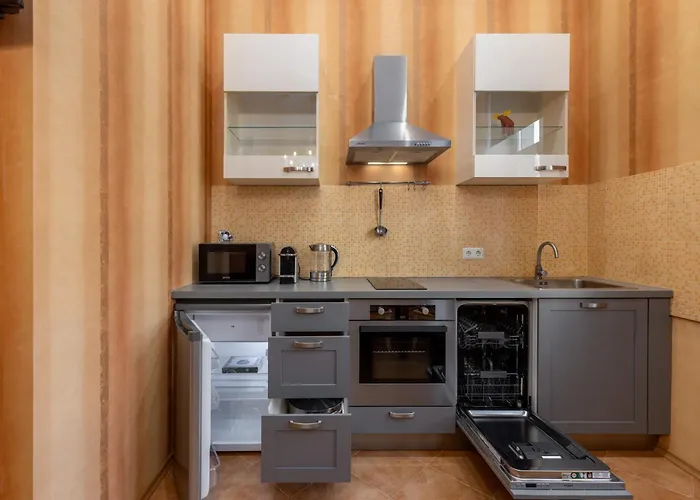 Апартаменты Heart, Split Level, Free Parking And Bag Storage *