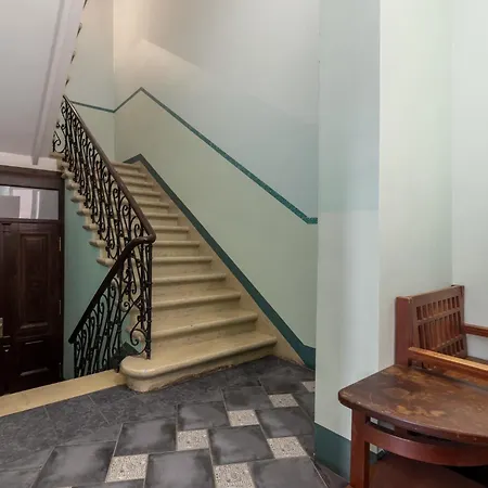 Heart, Split Level, Free Parking And Bag Storage *